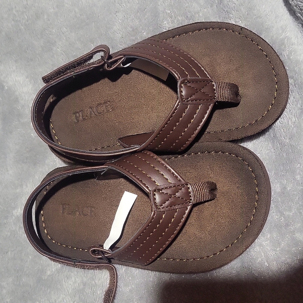 Kids sandals